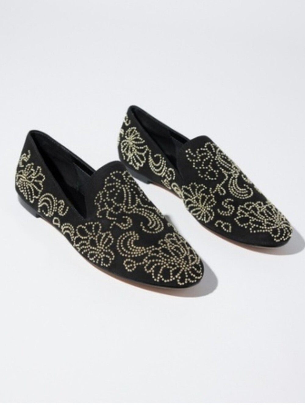 Chicos NWOT Embillished Black Loafers With Gold Beading size 6.5.